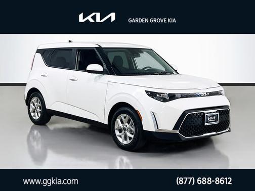 Snow White Pearl 2025 Kia Soul LX
