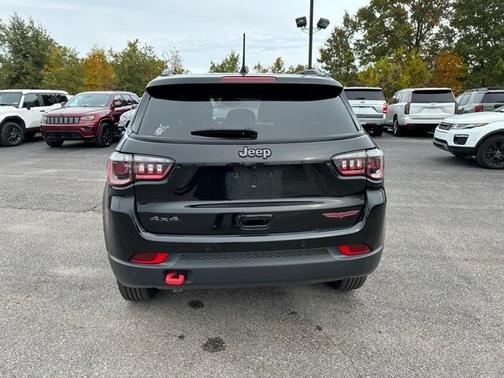 2023 Jeep Compass Trailhawk