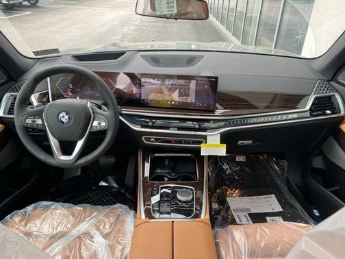 Manhattan Green Metallic 2026 BMW X5 xDrive40i