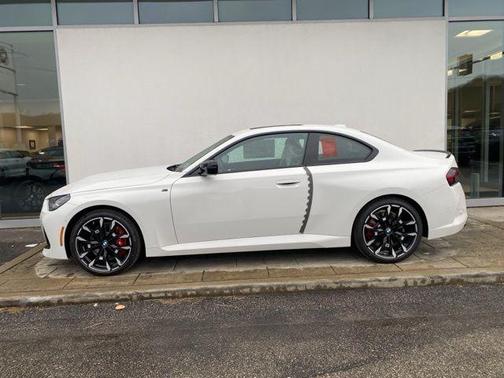 2026 BMW M240 i xDrive