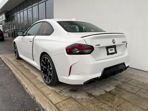 2026 BMW M240 i xDrive