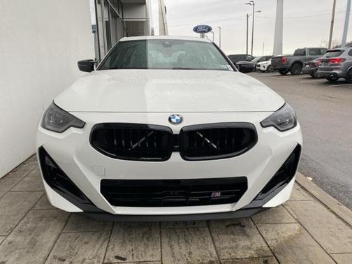 2026 BMW M240 i xDrive