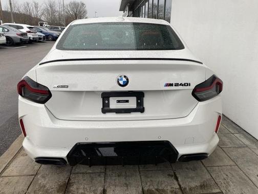 2026 BMW M240 i xDrive