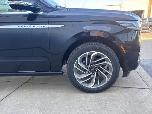 2025 Lincoln Navigator L Reserve