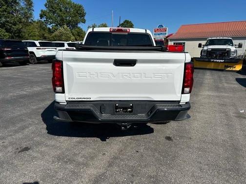 2024 Chevrolet Colorado WT