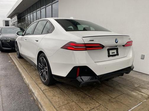 2026 BMW 530 i xDrive