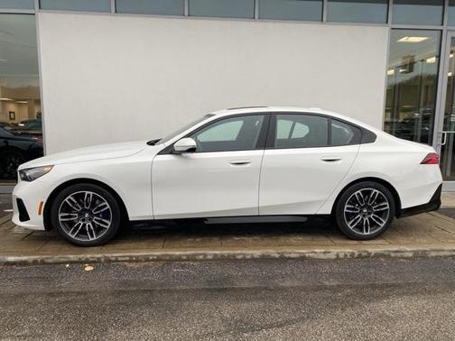 2026 BMW 530 i xDrive