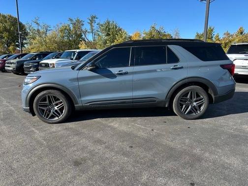 2025 Ford Explorer ST
