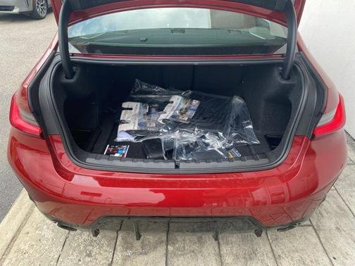 2025 BMW 330 i xDrive