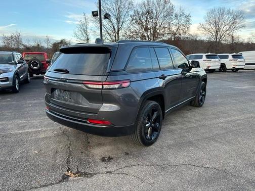 2023 Jeep Grand Cherokee Altitude