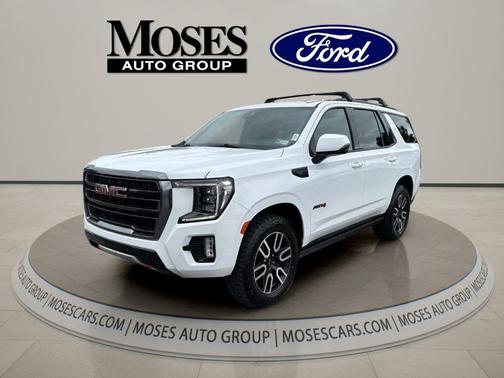 Summit White 2024 GMC Yukon AT4