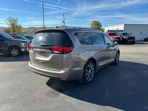 2017 Chrysler Pacifica Limited
