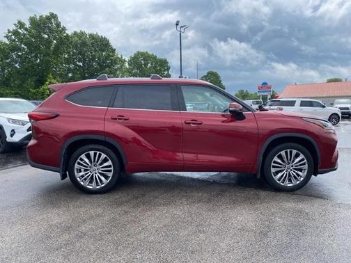2022 Toyota Highlander Platinum