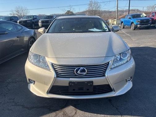 2015 Lexus ES 300h Base