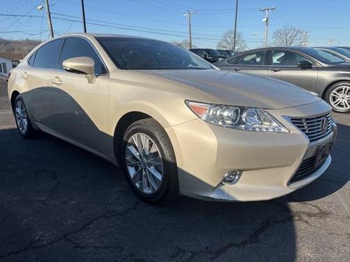 2015 Lexus ES 300h Base