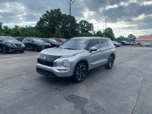 2022 Mitsubishi Outlander ES