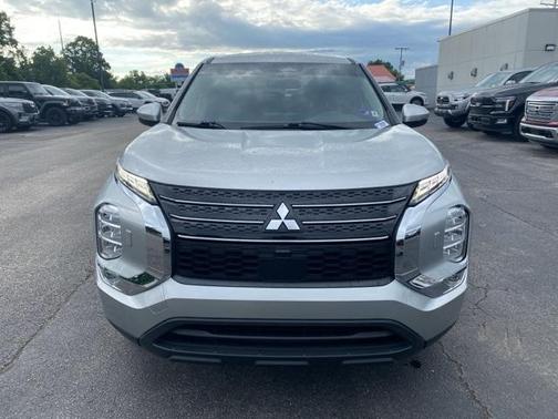 2022 Mitsubishi Outlander ES