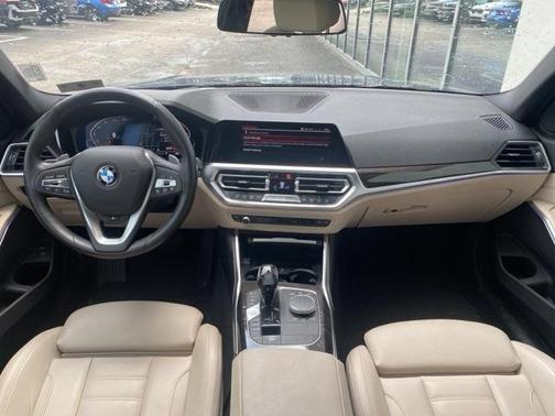 2019 BMW 330 i xDrive