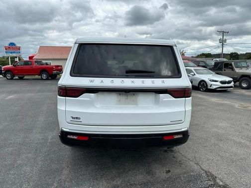 2023 Jeep Wagoneer L Series III
