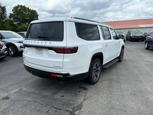 2023 Jeep Wagoneer L Series III