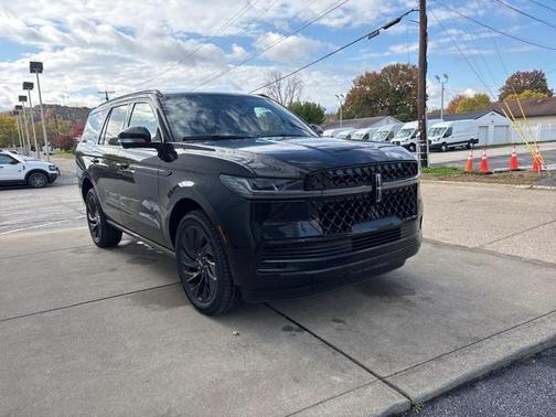 2025 Lincoln Navigator Reserve