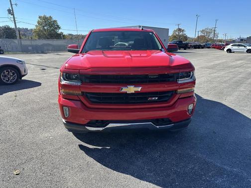 Red 2018 Chevrolet Silverado 1500