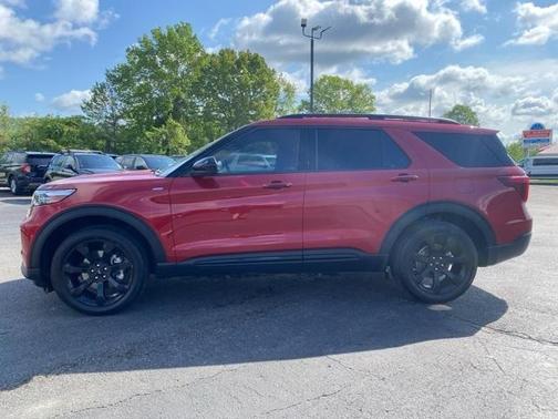 2022 Ford Explorer ST-Line