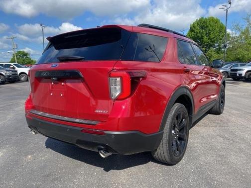 2022 Ford Explorer ST-Line