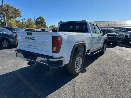 2022 GMC Sierra 2500 Pro