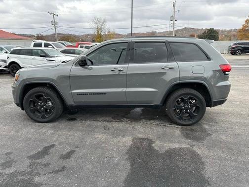 2019 Jeep Grand Cherokee Laredo