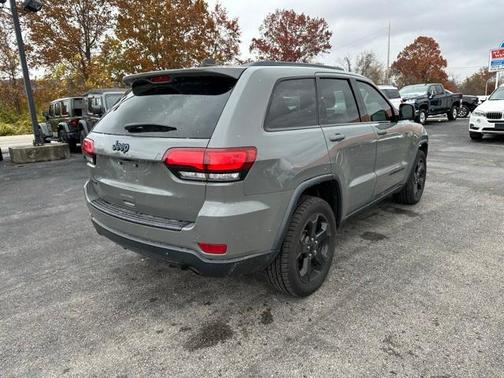 2019 Jeep Grand Cherokee Laredo