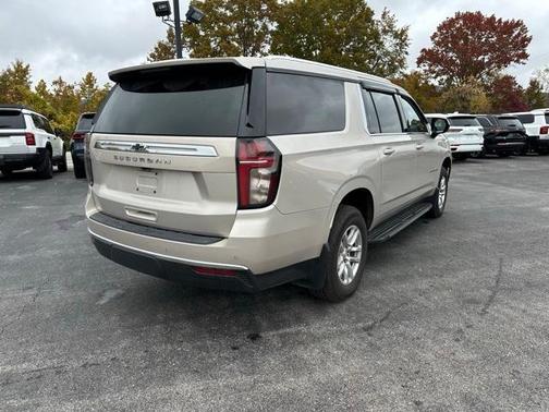 2022 Chevrolet Suburban LS