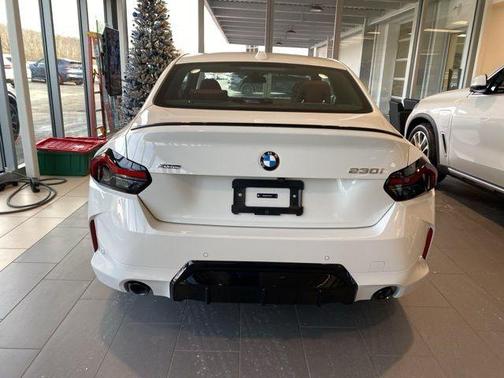 2026 BMW 230 i xDrive