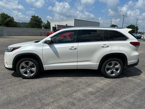 2017 Toyota Highlander Limited Platinum
