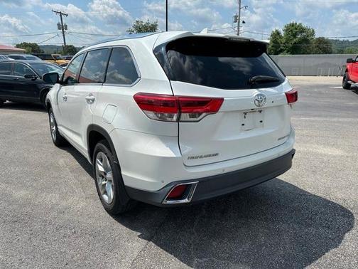 2017 Toyota Highlander Limited Platinum