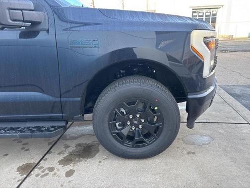 2025 Ford F-150 Lightning XLT