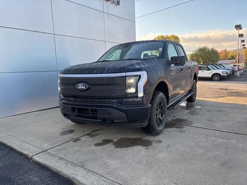 2025 Ford F-150 Lightning XLT