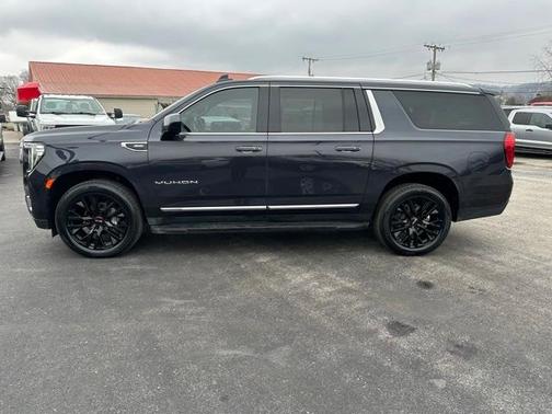 2023 GMC Yukon XL SLT