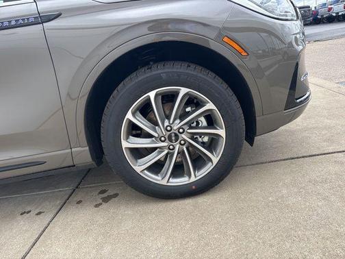 Harbor Gray Metallic 2025 Lincoln Corsair Grand Touring