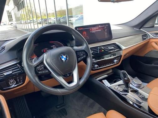 2022 BMW 530 i xDrive