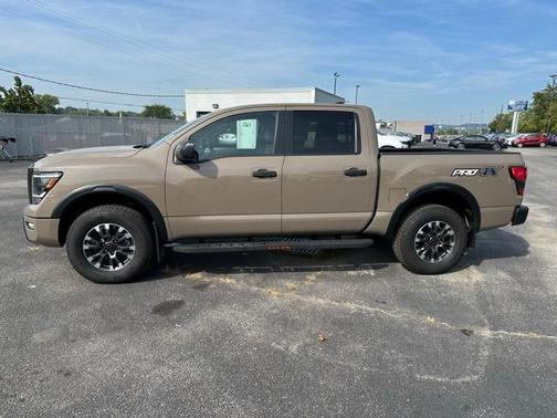 2024 Nissan Titan PRO-4X