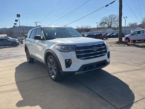 Star White 2026 Ford Explorer Active