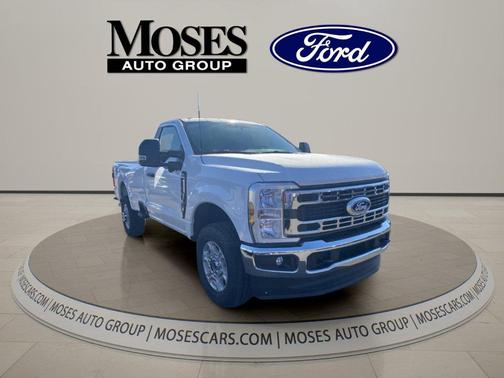 Oxford White 2027 Ford F-350 XLT