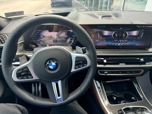 2026 BMW X5 M60i