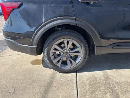 Agate Black 2026 Ford Explorer Active