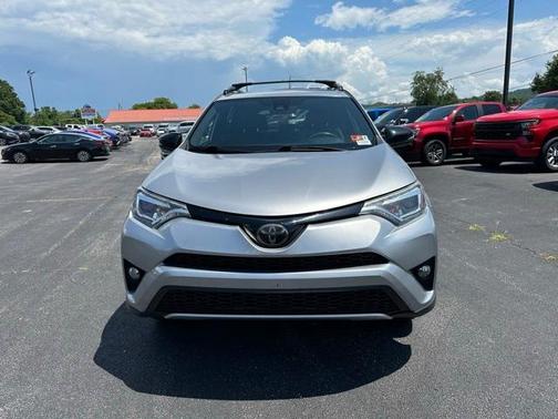 2018 Toyota RAV4 SE