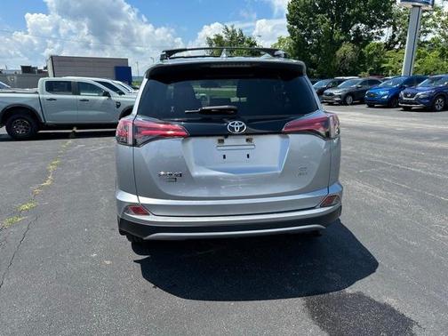 2018 Toyota RAV4 SE