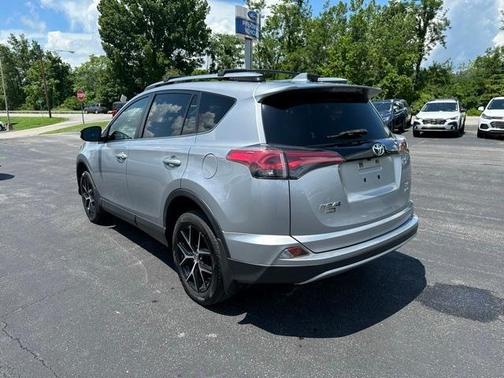 2018 Toyota RAV4 SE