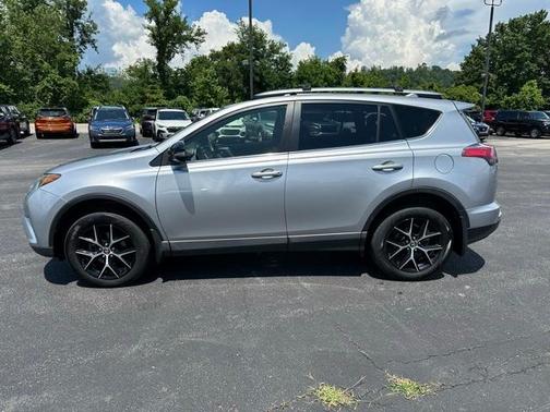 2018 Toyota RAV4 SE