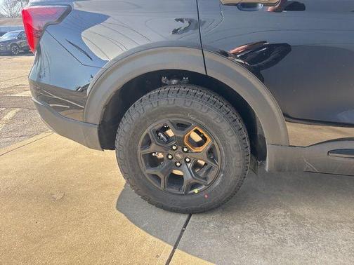 Agate Black 2026 Ford Explorer Tremor